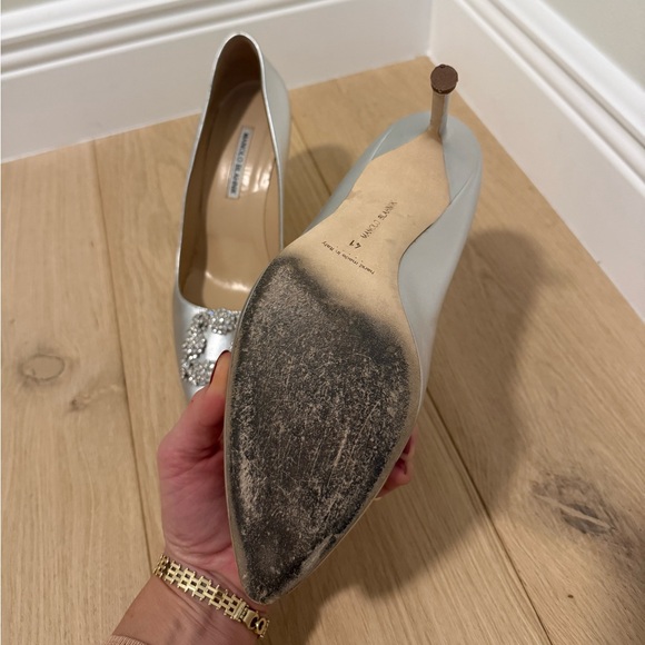 Manolo Blahnik Hangisi 90mm Silver Leather Crystal Buckle Pumps Size 41 - Picture 6 of 13